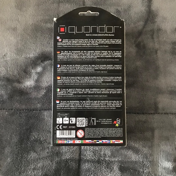 Quoridor Game of Strategy Layrinths Foldable Board with Drawers Barriers Pawns - Picture 4 of 5